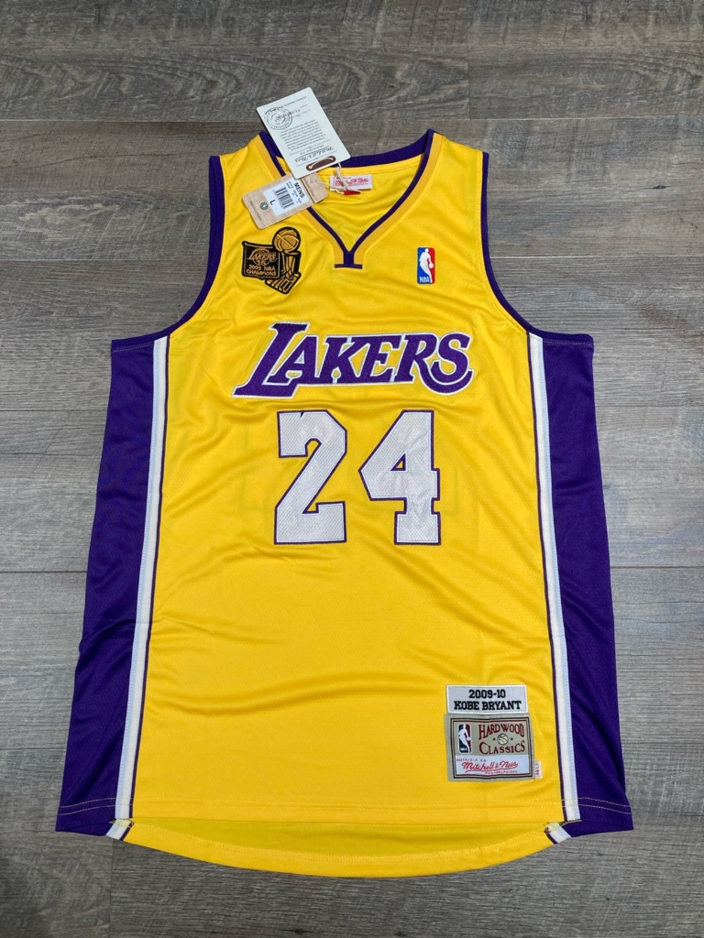 Kobe Bryant Mitchell & Ness 09 10 Los Angeles Lakers Jersey 44 L